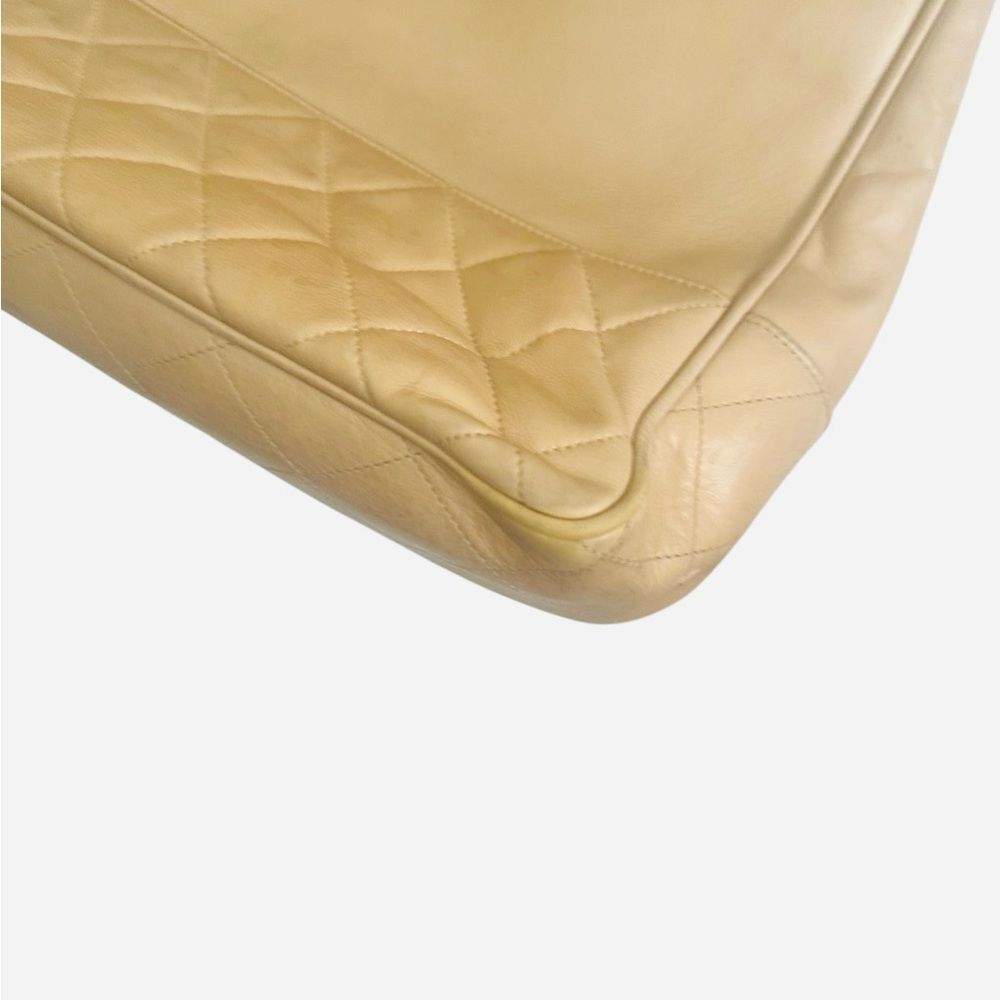CHANEL Gold Quilted Shoulder Bag with Chain Straps - Picture 6 of 16